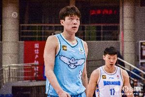 赛事预测-内线攻防俱佳！杨瀚森半场10分钟4中3砍9分11板&amp;另有3断2帽