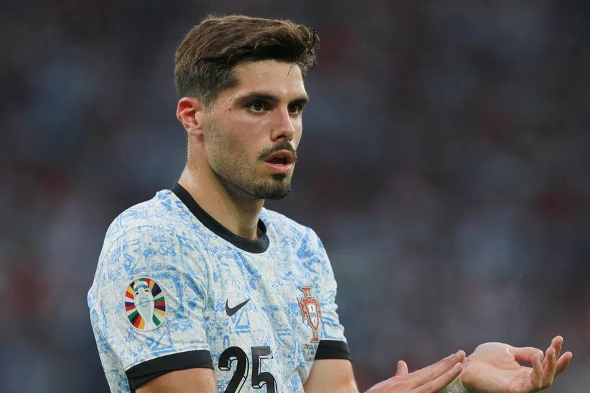 直播入口-C罗缺席若塔葬礼，内托：我没资格评判队长，他有自己的原因